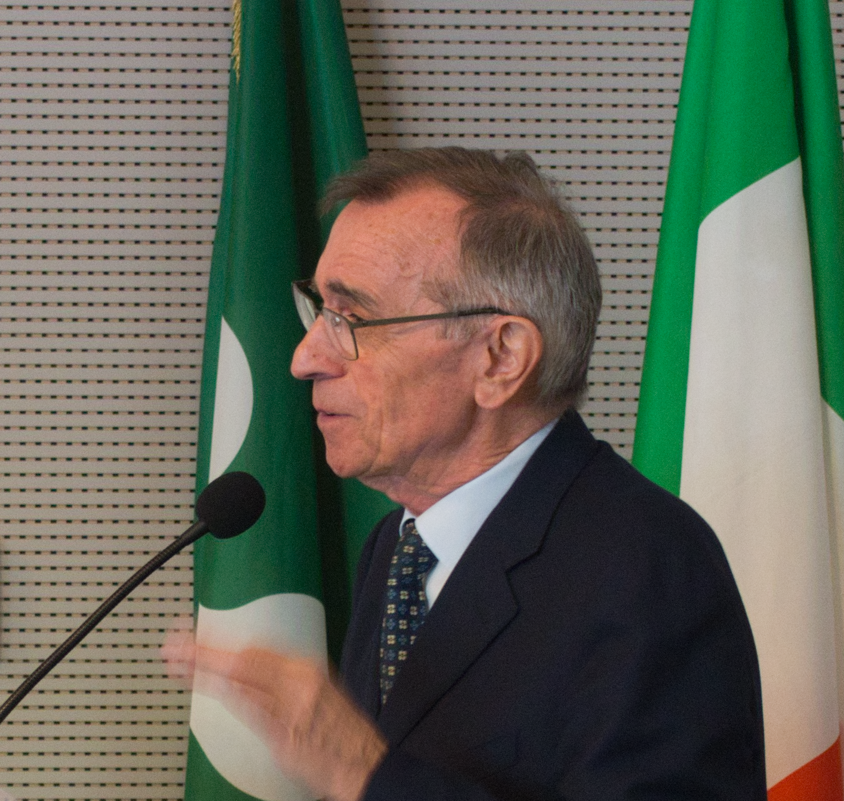 Coraggio, dialogo, speranza: l’opinione di Angelo Rossi